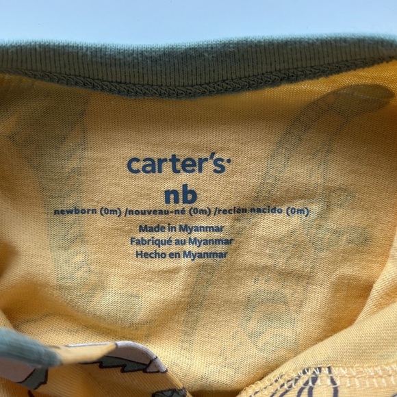NWT Bundle (2) Carter’s Baby Dinosaur Romper/Bandana Bibs - Picture 4 of 13